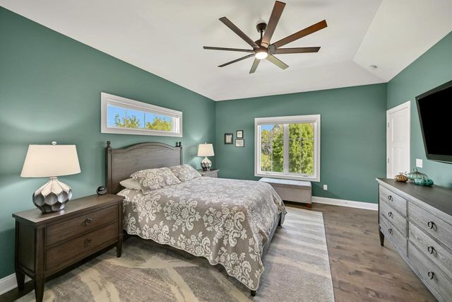 N57W19704 Holly COURT, Menomonee Falls, WI 53051