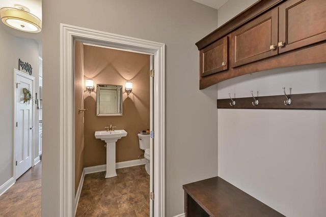 N57W19704 Holly COURT, Menomonee Falls, WI 53051
