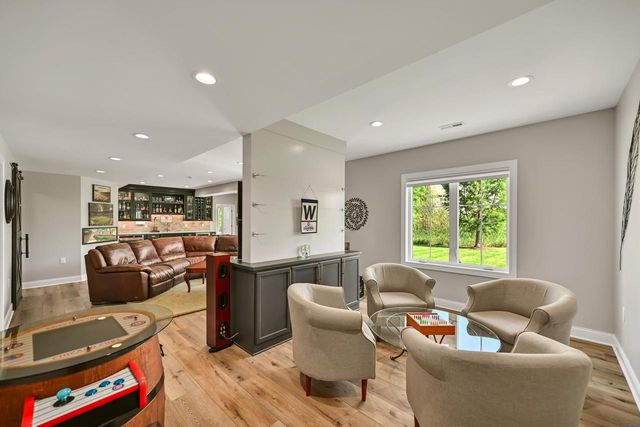 N57W19704 Holly COURT, Menomonee Falls, WI 53051