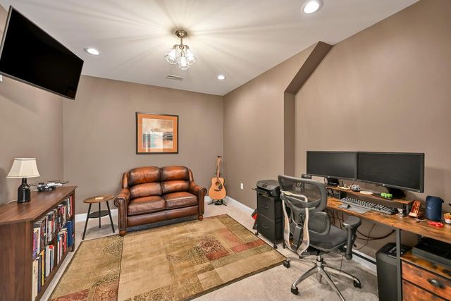 N57W19704 Holly COURT, Menomonee Falls, WI 53051