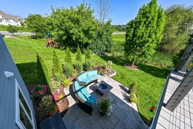 N57W19704 Holly COURT, Menomonee Falls, WI 53051