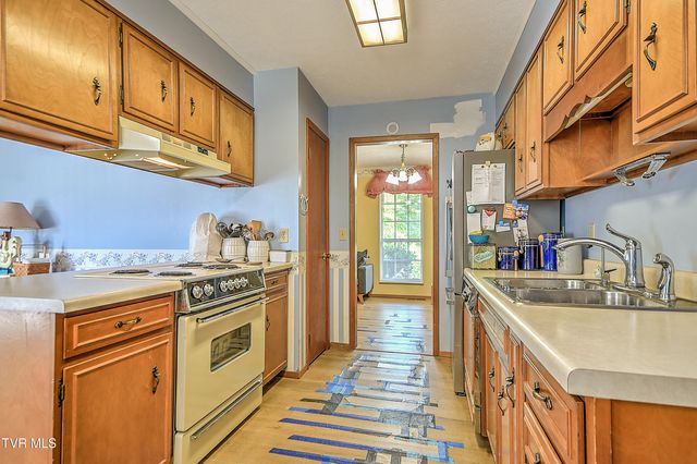 105 Willcrest Circle, Rogersville, TN 37857