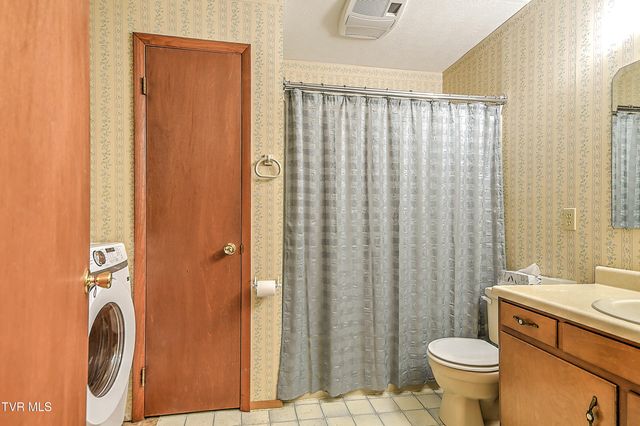 105 Willcrest Circle, Rogersville, TN 37857