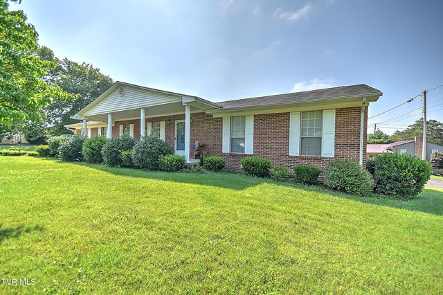 105 Willcrest Circle, Rogersville, TN 37857