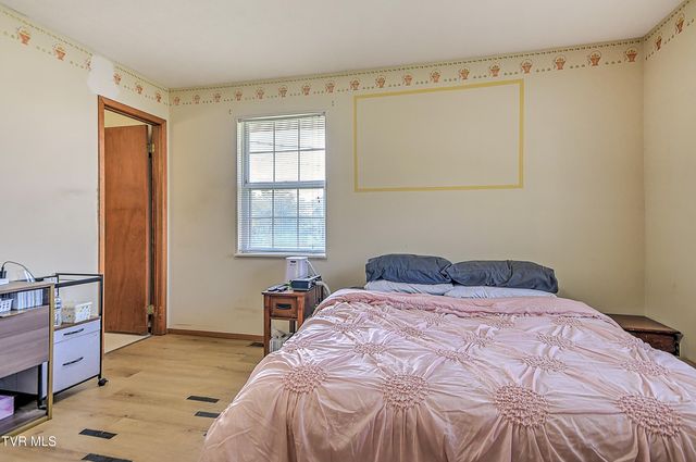 105 Willcrest Circle, Rogersville, TN 37857