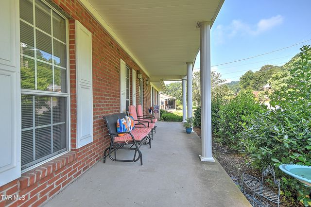 105 Willcrest Circle, Rogersville, TN 37857