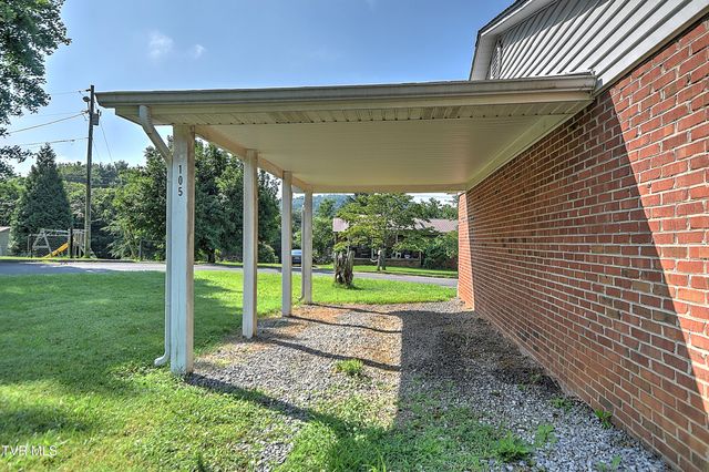 105 Willcrest Circle, Rogersville, TN 37857