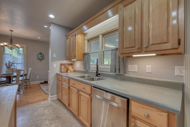 1007 Valley River Avenue, Murphy, NC 28906