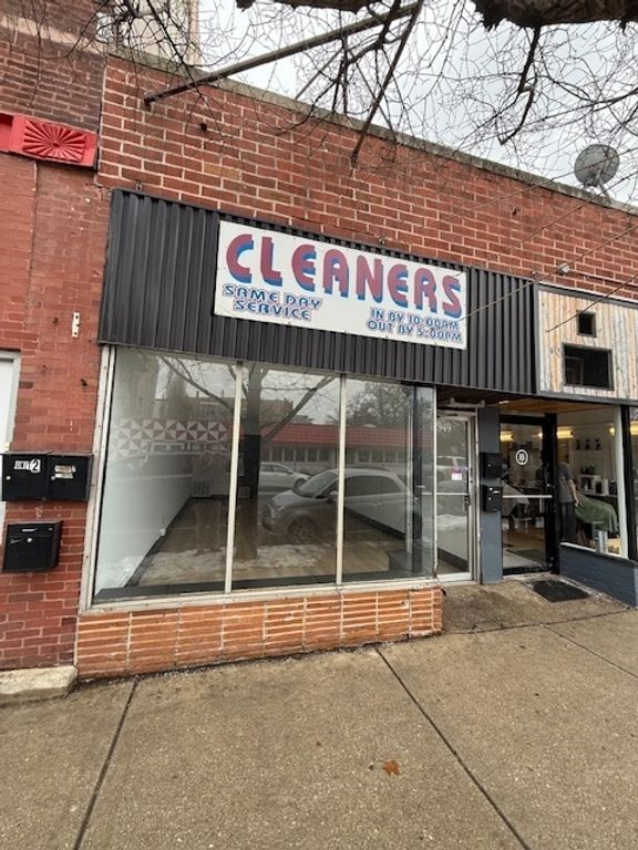 2949 W Armitage Avenue storefront, Chicago, IL 60647