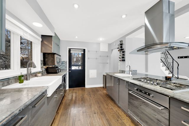 478 Kent Road, Riverside, IL 60546