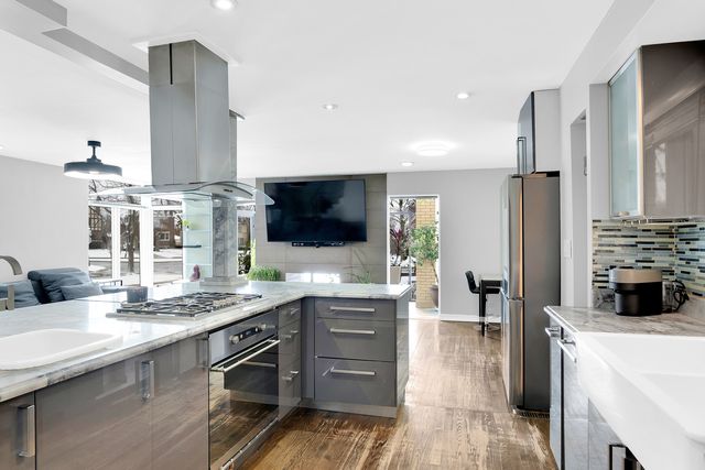 478 Kent Road, Riverside, IL 60546