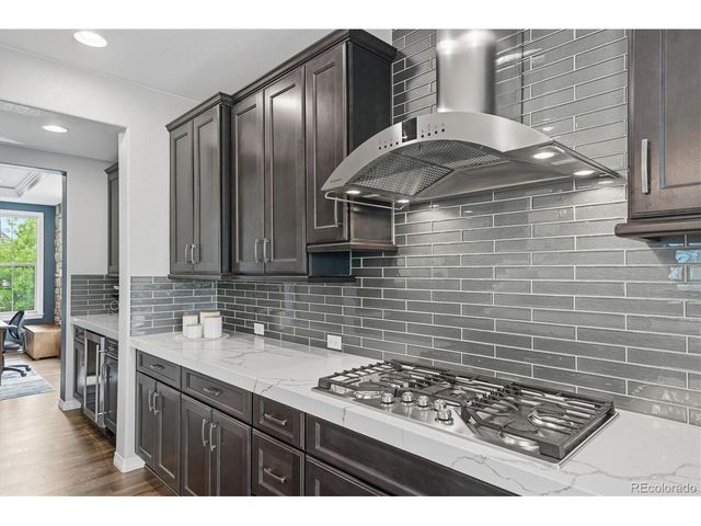 112 Sandalwood Way, Highlands Ranch, CO 80126