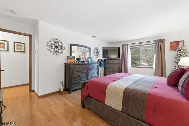 4 Faesch Ct, Rockaway Twp., NJ 07866