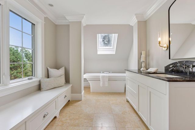28160 Boulder Bridge Drive, Shorewood, MN 55331