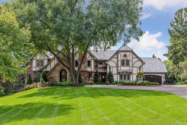 28160 Boulder Bridge Drive, Shorewood, MN 55331