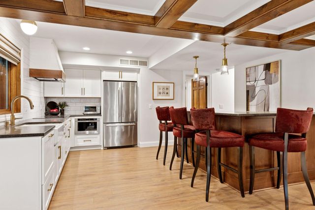 28160 Boulder Bridge Drive, Shorewood, MN 55331