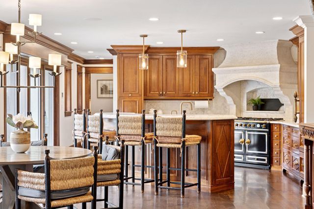 28160 Boulder Bridge Drive, Shorewood, MN 55331