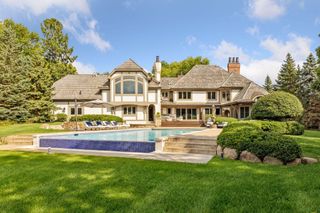 28160 Boulder Bridge Drive, Shorewood, MN 55331