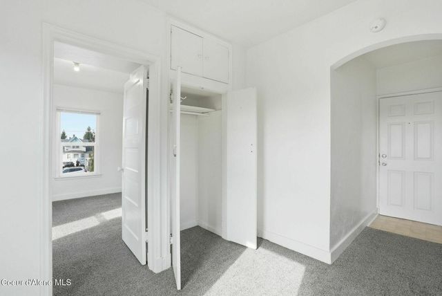 1704 N Ash St, Spokane, WA 99205