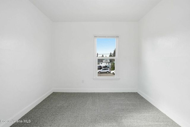 1704 N Ash St, Spokane, WA 99205