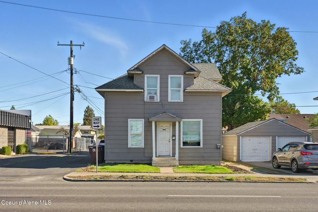 1704 N Ash St, Spokane, WA 99205