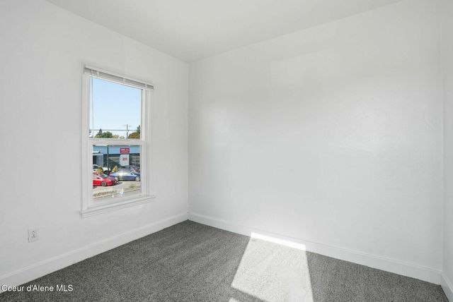1704 N Ash St, Spokane, WA 99205