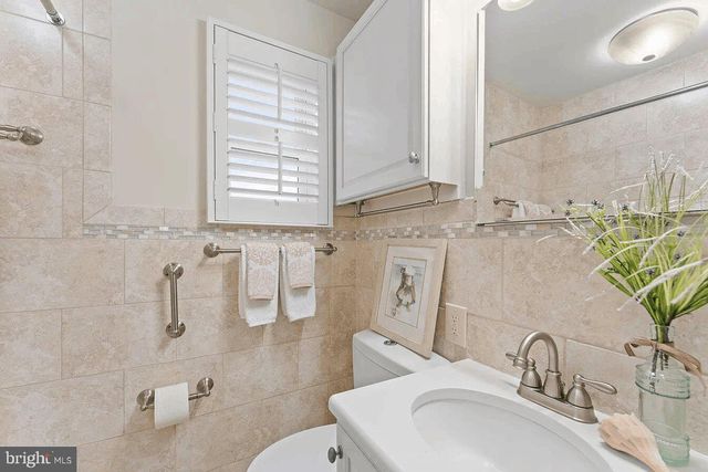 1406 F ST, Woodbridge, VA 22191