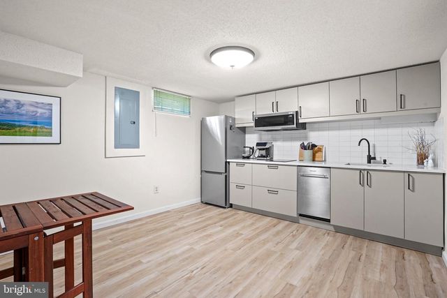 1406 F ST, Woodbridge, VA 22191