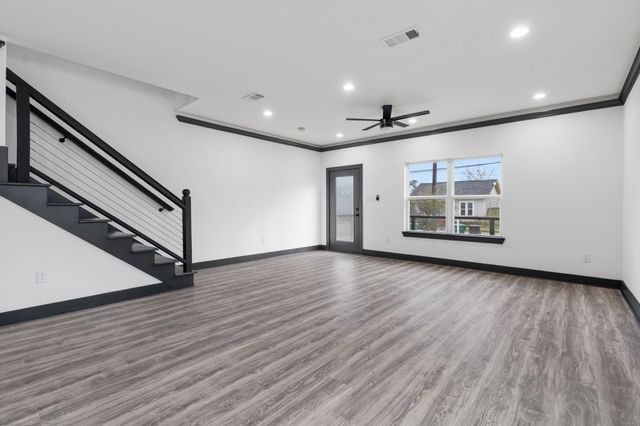 913 Panama Boulevard, Houston, TX 77009