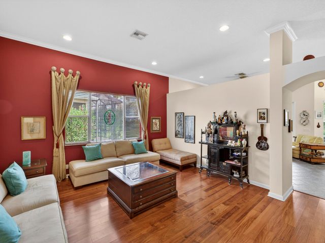 608 SW Calamondin Way Way SW, Vero Beach, FL 32968