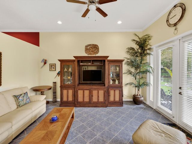 608 SW Calamondin Way Way SW, Vero Beach, FL 32968