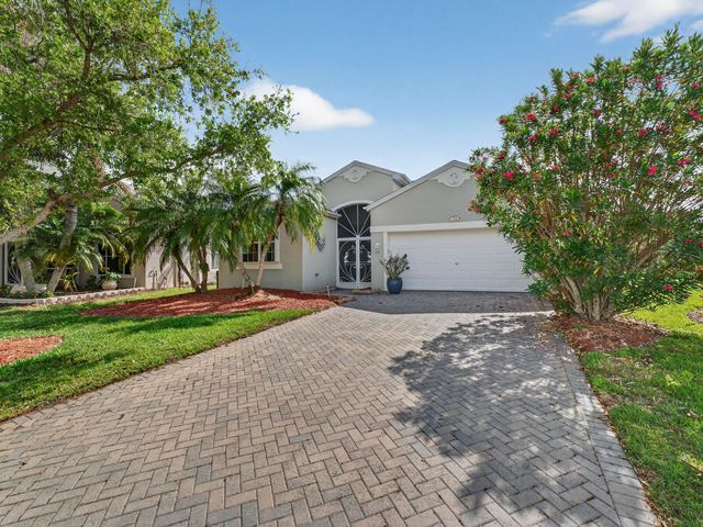 608 SW Calamondin Way Way SW, Vero Beach, FL 32968