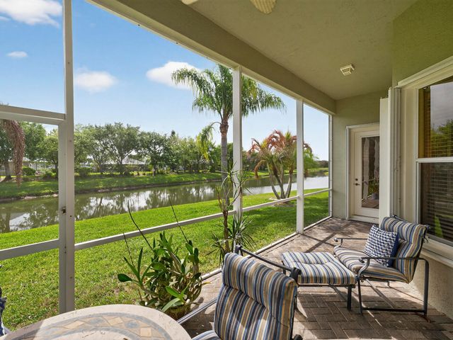 608 SW Calamondin Way Way SW, Vero Beach, FL 32968
