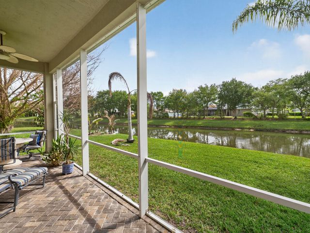 608 SW Calamondin Way Way SW, Vero Beach, FL 32968