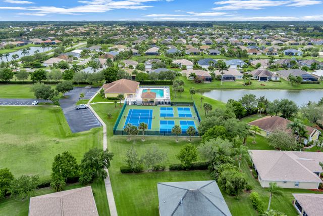 608 SW Calamondin Way Way SW, Vero Beach, FL 32968