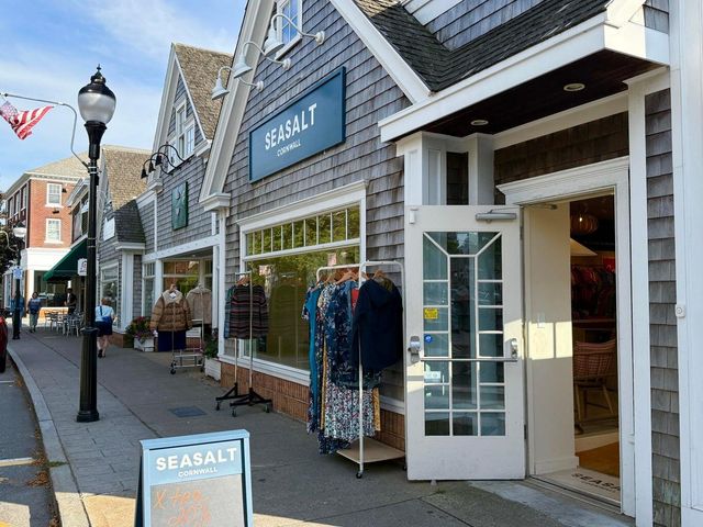 69 Two Ponds Road, Falmouth, MA 02540