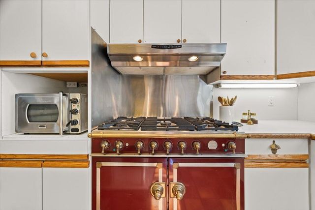 69 Two Ponds Road, Falmouth, MA 02540