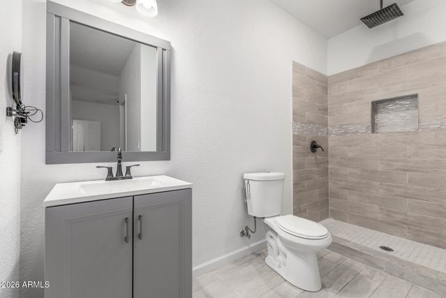 2532 E JONES Avenue, Phoenix, AZ 85040