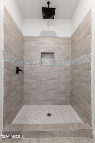 2532 E JONES Avenue, Phoenix, AZ 85040