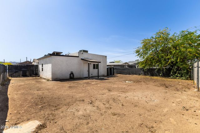 2532 E JONES Avenue, Phoenix, AZ 85040