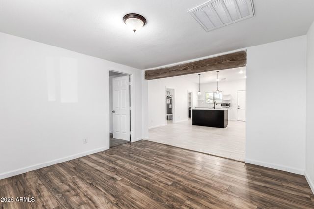 2532 E JONES Avenue, Phoenix, AZ 85040