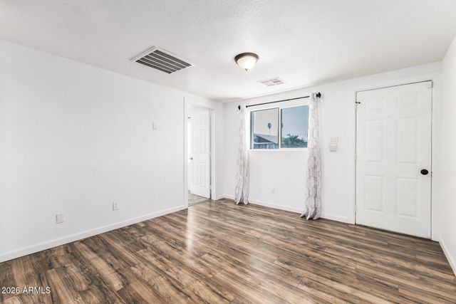 2532 E JONES Avenue, Phoenix, AZ 85040