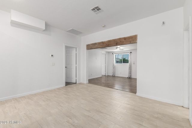 2532 E JONES Avenue, Phoenix, AZ 85040