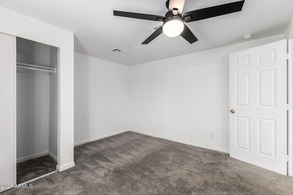 Image 20 of property listing at 2532 E JONES Avenue, Phoenix, AZ 85040