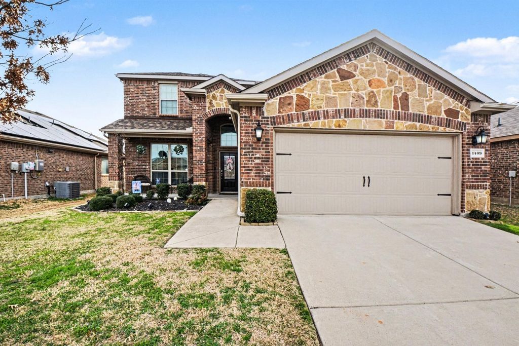 1409 Red River Drive, Aubrey, TX 76227