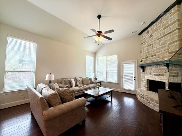 175 Oarwood Place, Spring, TX 77389