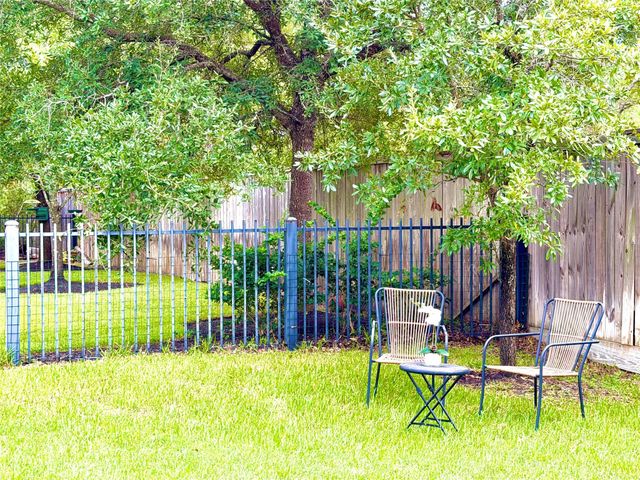 175 Oarwood Place, Spring, TX 77389