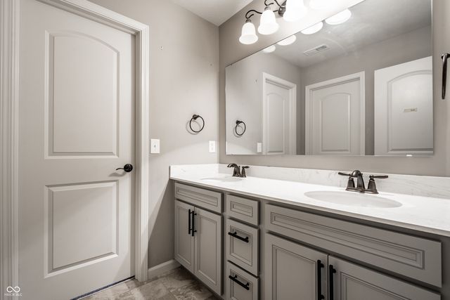 5573 Pecan Court, Noblesville, IN 46062