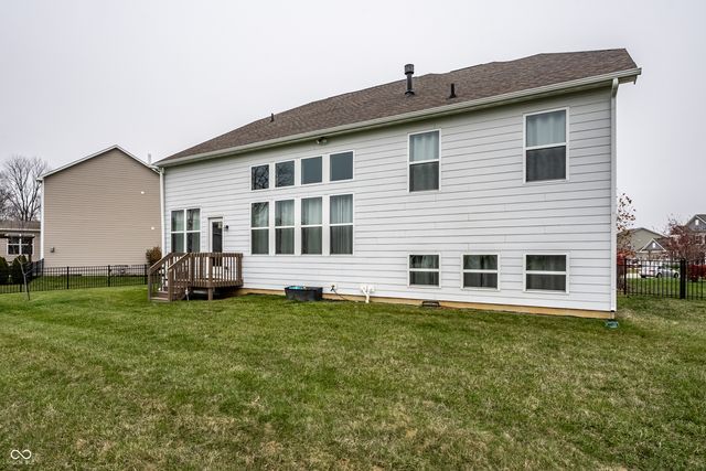 5573 Pecan Court, Noblesville, IN 46062