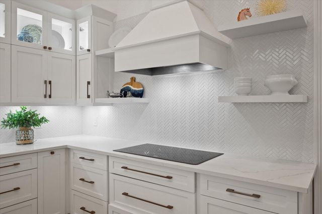 1362 Breakers West Boulevard, West Palm Beach, FL 33411